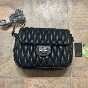 NWT BADGLEY MISCHKA: BLACK QUILTED MESSENGER BAG
